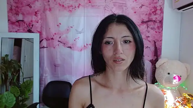 cristal aixa12 online show from 10.24.25