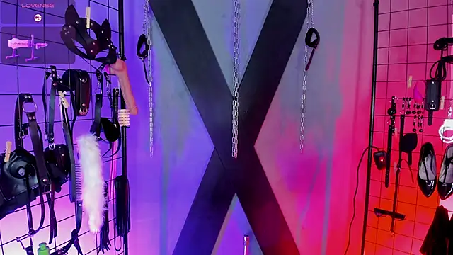 VictoryaLiah BDSM online show from 11.11.25