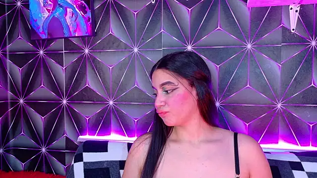 Snapshot of Megan_Luxe chatting on 09.23.25 Megan Luxe online show from 09.23.25