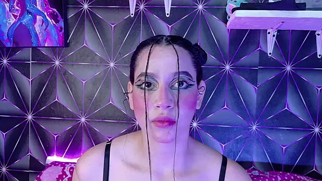 Snapshot of Megan_Luxe chatting on 10.05.25 Megan Luxe online show from 10.05.25