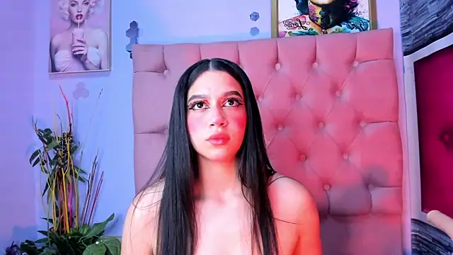 Megan Luxe online show from 12.21.25