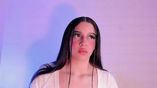 Megan Luxe online show from 04.19.26