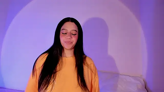 Megan Luxe online show from 06.02.26