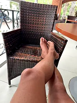 Jonypink10 online show from 10.27.25