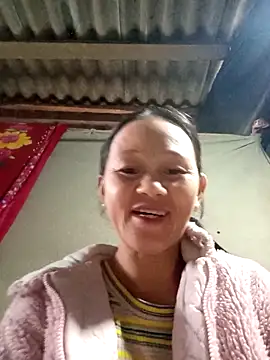 Snapshot of MaiHoa69 chatting on 10.25.25 MaiHoa69 online show from 10.25.25