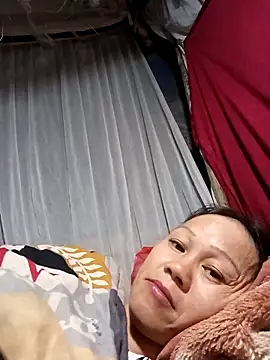 Snapshot of MaiHoa69 chatting on 11.04.25 MaiHoa69 online show from 11.04.25