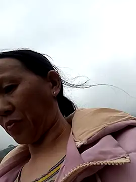 MaiHoa69 online show from 12.05.25