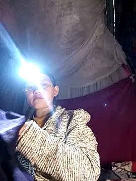 MaiHoa69 online show from 03.04.26