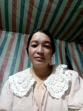 Snapshot of Bliss_rose chatting on 10.15.25 Bliss rose online show from 10.15.25