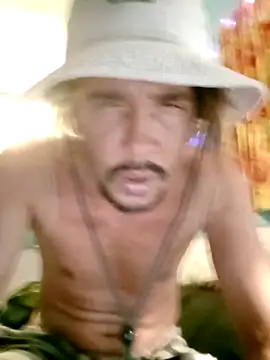 Snapshot of Bastardking1 chatting on 10.31.25 Bastardking1 online show from 10.31.25