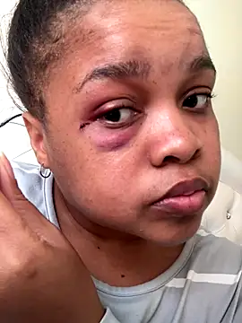 Snapshot of XXXquisiteVixen chatting on 09.10.25 XXXquisiteVixen online show from 09.10.25