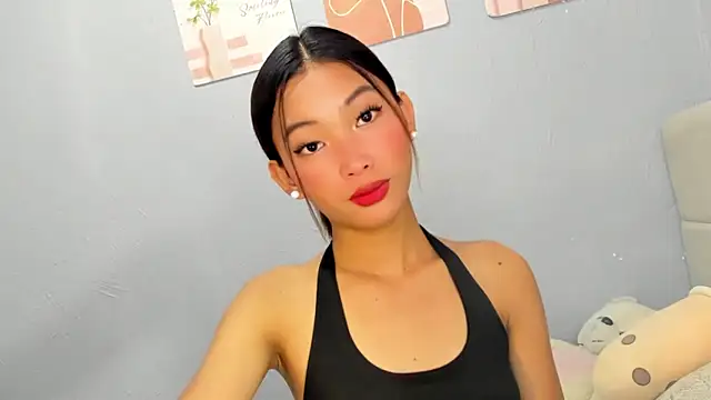 Snapshot of Anne_the_virgin chatting on 10.28.25 Anne the virgin online show from 10.28.25