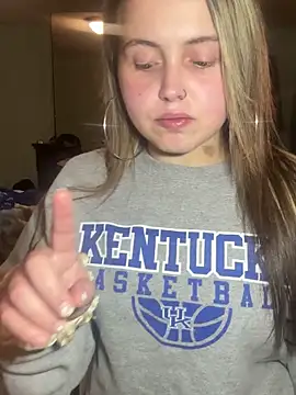 JuicyExxxperience online show from 12.19.25