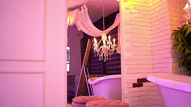 BellaNoirre online show from 09.09.25