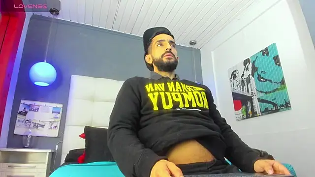 Yiyo10  online show from 02.04.26