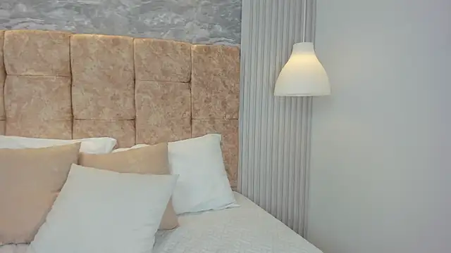 emily arias online show from 09.25.25