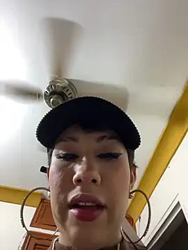 ZahaRose online show from 11.05.25