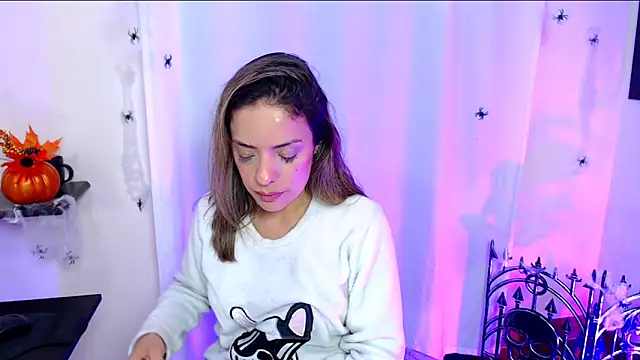 Natasha cam222 online show from 10.30.25