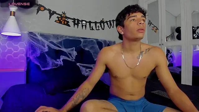 CuteButHarder online show from 10.15.25