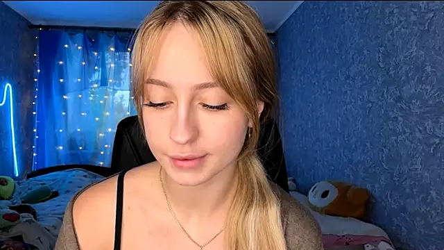 Jetta Corsacami online show from 10.13.25