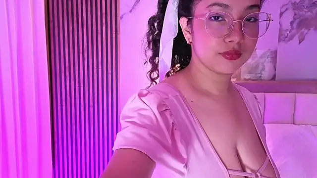 LunaRosse  online show from 12.17.25