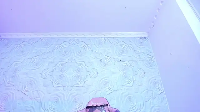 Snapshot of juanmechanic_ chatting on 10.09.25 juanmechanic online show from 10.09.25