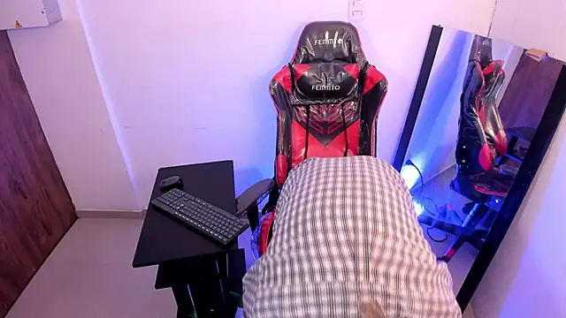 juanmechanic  online show from 11.06.25