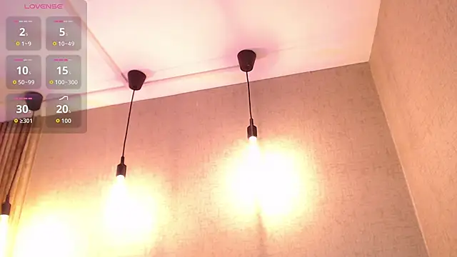 KimGarces online show from 11.02.25