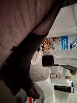 BillyIdoll75769 online show from 04.20.26