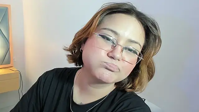 isa grey  online show from 11.30.25