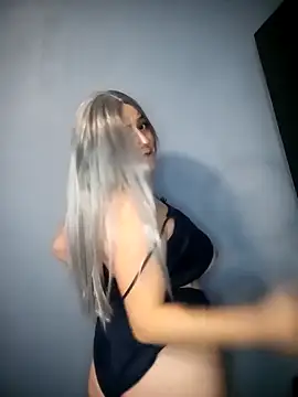 AriNights online show from 10.12.25