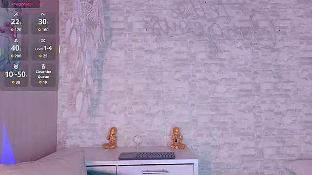 elizabethvega  online show from 10.23.25