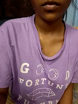 Snapshot of Ema-01 chatting on 09.25.25 Ema-01 online show from 09.25.25