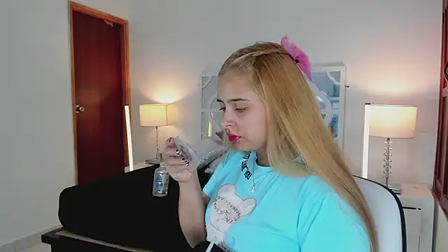 MikaelaStone online show from 02.01.26