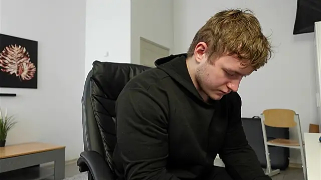 Snapshot of Richard_Dullas chatting on 09.29.25 Richard Dullas online show from 09.29.25