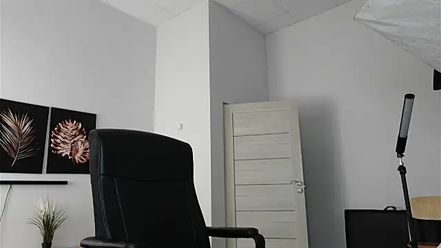 Snapshot of Richard_Dullas chatting on 10.02.25 Richard Dullas online show from 10.02.25