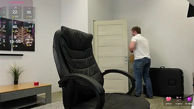 Snapshot of Richard_Dullas chatting on 10.03.25 Richard Dullas online show from 10.03.25