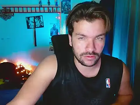 Snapshot of cortelioni_massimo_ chatting on 10.04.25 cortelioni massimo online show from 10.04.25