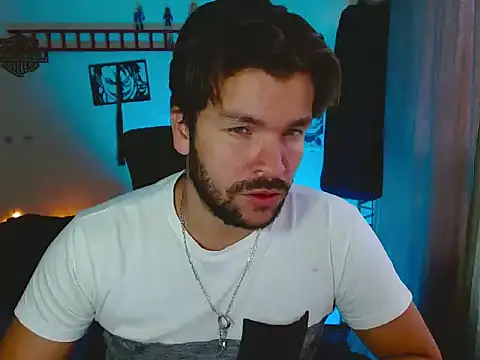 Snapshot of cortelioni_massimo_ chatting on 10.14.25 cortelioni massimo online show from 10.14.25