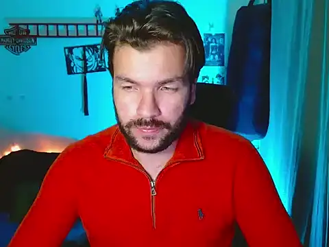 Snapshot of cortelioni_massimo_ chatting on 10.22.25 cortelioni massimo online show from 10.22.25