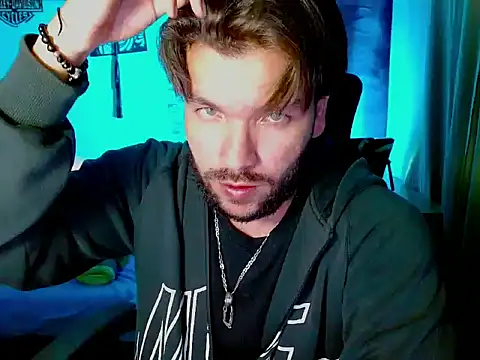 Snapshot of cortelioni_massimo_ chatting on 10.28.25 cortelioni massimo online show from 10.28.25