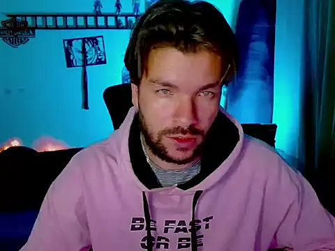 Snapshot of cortelioni_massimo_ chatting on 10.30.25 cortelioni massimo online show from 10.30.25