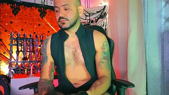 Snapshot of AlphaDrip chatting on 10.29.25 AlphaDrip online show from 10.29.25