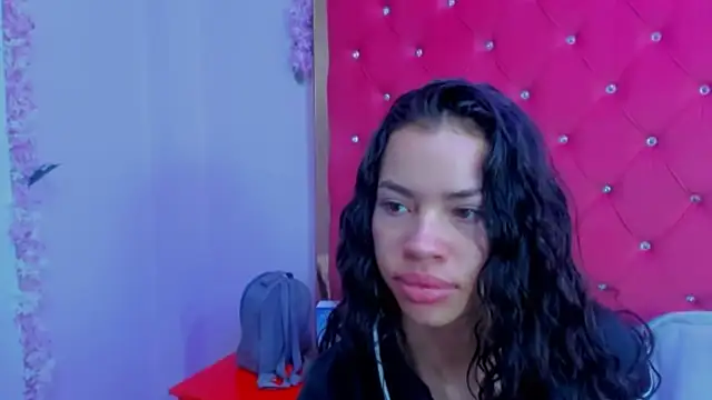 Nanis James online show from 04.03.26