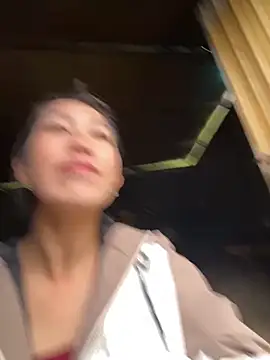 Huong-Ly online show from 10.24.25