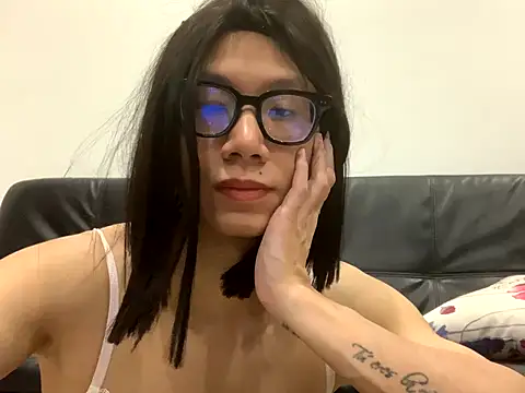 Snapshot of AnnaCR666 chatting on 10.04.25 AnnaCR666 online show from 10.04.25