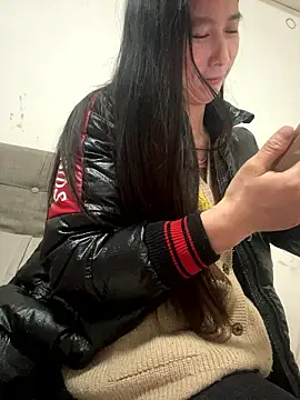 crhong666 online show from 01.19.26