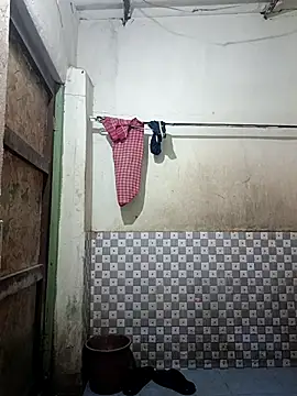 nughtytommy01 online show from 04.04.26