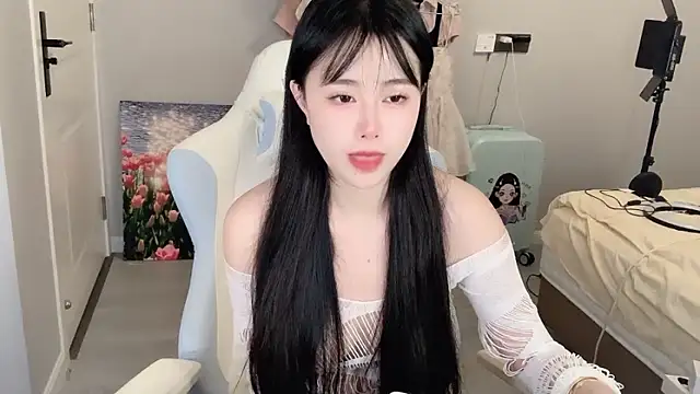 Snapshot of Sheepoooooooo chatting on 09.27.25 Sheepoooooooo online show from 09.27.25