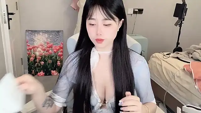 Snapshot of Sheepoooooooo chatting on 09.29.25 Sheepoooooooo online show from 09.29.25